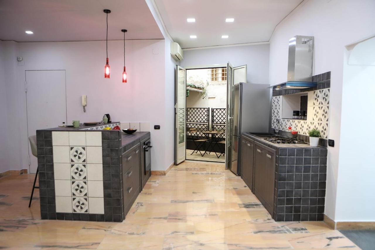 Modern Apartment At Piazza Del Gesu' By Wonderful Italy Napoli Dış mekan fotoğraf