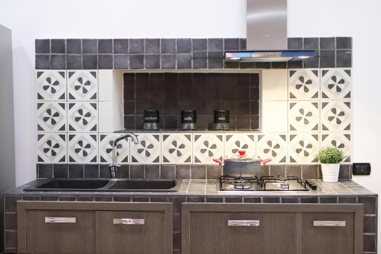 Modern Apartment At Piazza Del Gesu' By Wonderful Italy Napoli Dış mekan fotoğraf