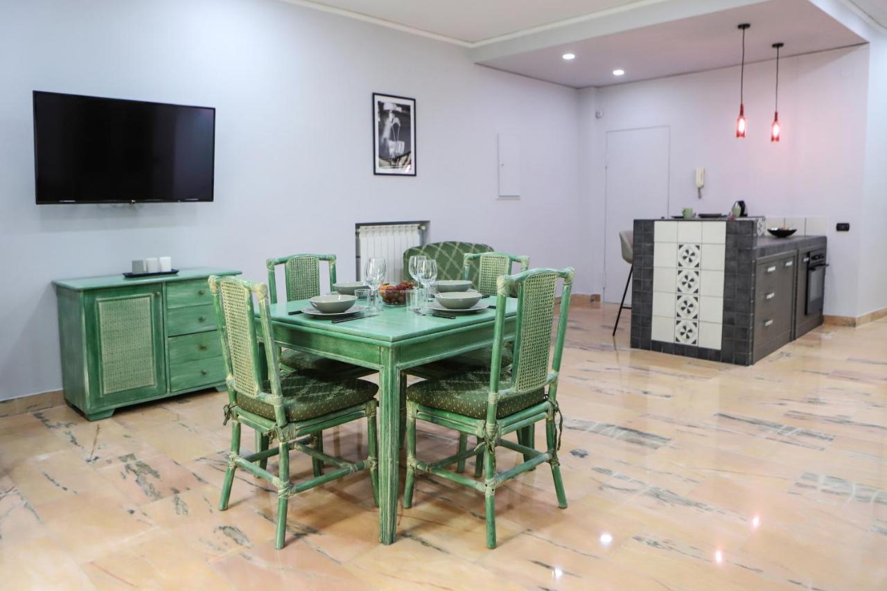 Modern Apartment At Piazza Del Gesu' By Wonderful Italy Napoli Dış mekan fotoğraf